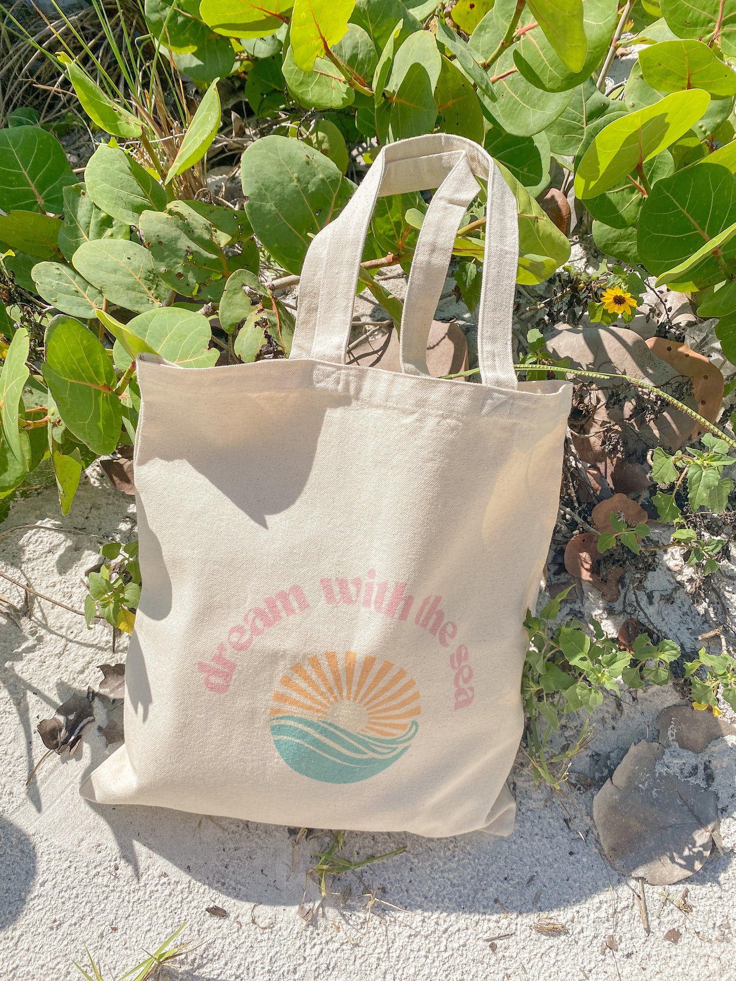 dream with the sea tote bag